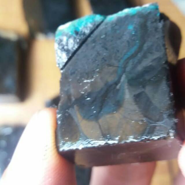 Bacan doko serat kura dan hitam kaca