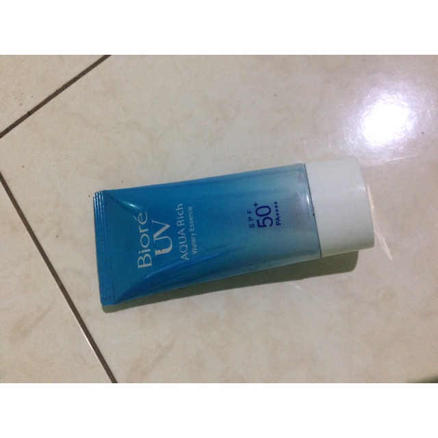 Sunscreen Biore Aqua Rich