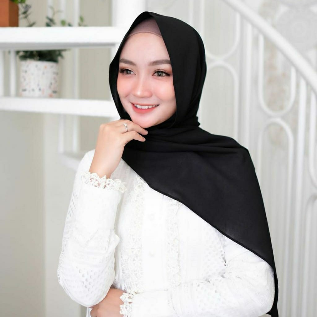 Hijab Pashmina Diamond 180x75 / Pashmina Diamond / Hijab / Pasmina-HITAM