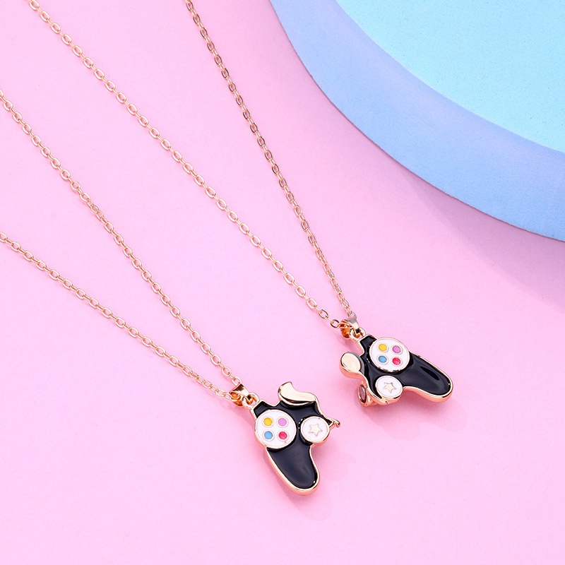 Kalung Rantai Dengan Liontin Game Console 2 Warna Untuk Wanita