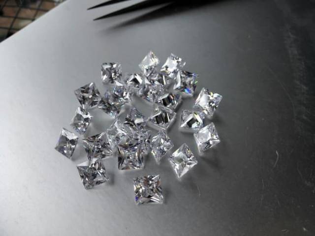 2 - 8 MM Princess Cut Diamond Cz Original A5 Quality ( NOT AAA QUALITY)