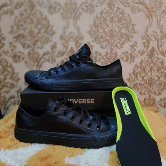 OBRAL SEPATU KULIT CONVERSE ALL STAR CHUCK TAYLOR LOW FULL BLACK 38-43 SNEAKERS LEATHER HITAM POLOS