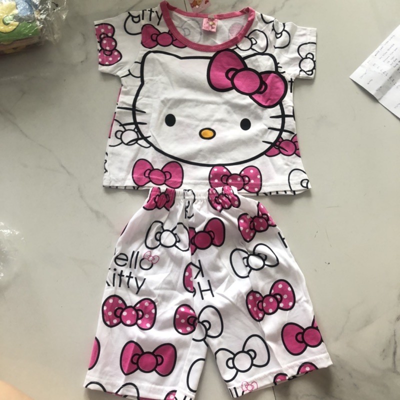 SETELAN ANAK KAOS KATUN HELLO KITTY BAJU RUMAH