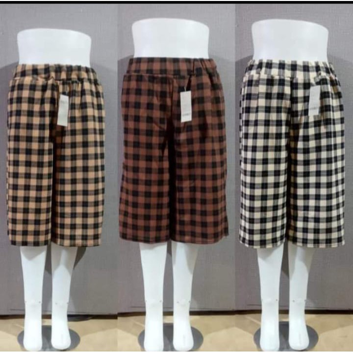 Celana Wanita Motif Kotak-Kotak