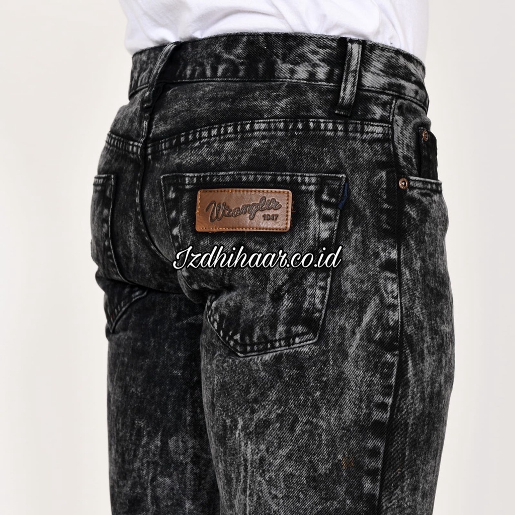 Celana Jeans Panjang Pria STANDAR REGULER Wirangler Black Wash