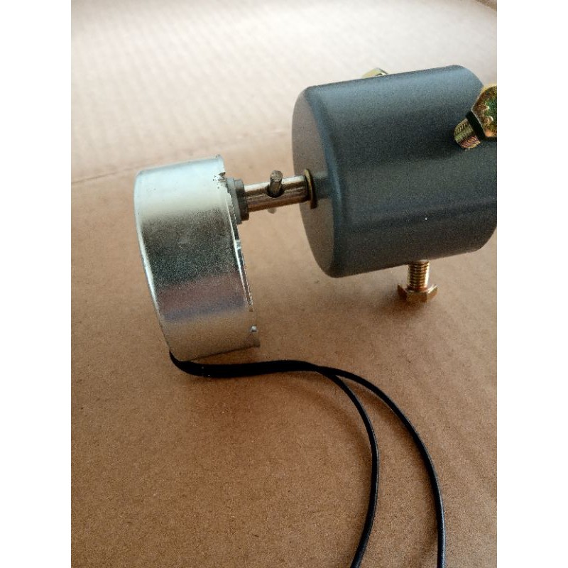 chuck roddryer +dinamo 5/6RPM