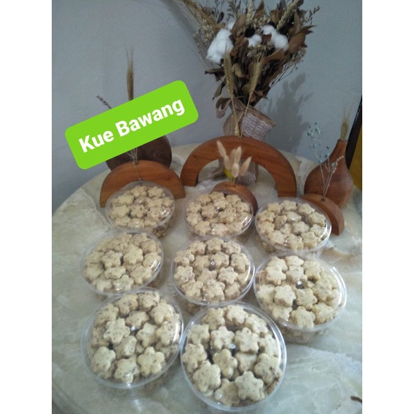 

KUE BAWANG