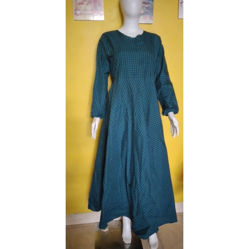 Gamis Motif Kotak Kecil