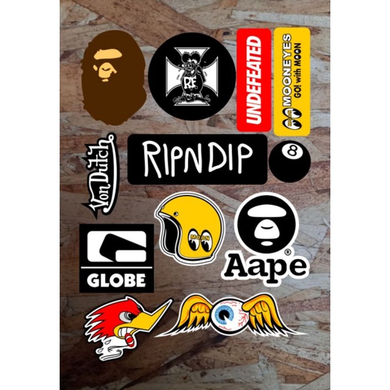 

sticker brand luar. sticker 12 pcs, hobby aksesoris hp,laptop dll...