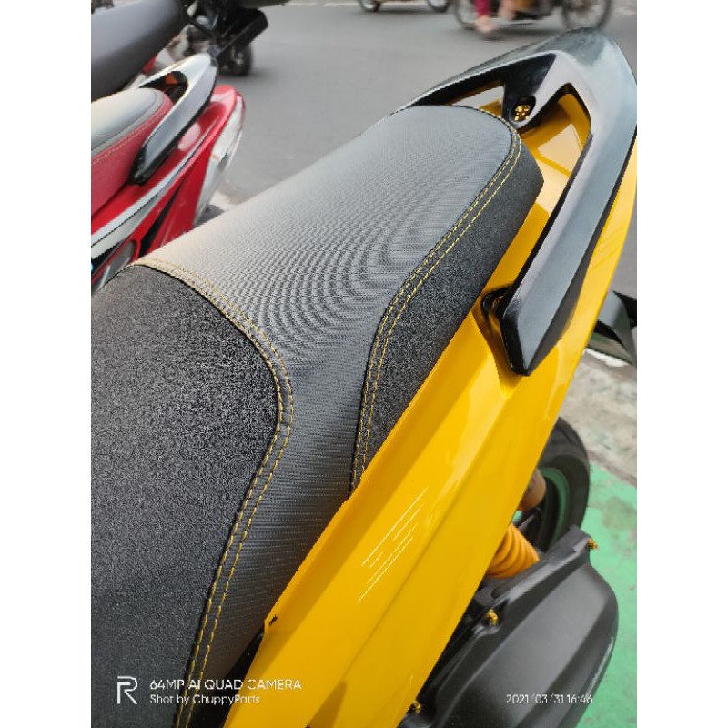 Kulit Jok SBTECH PASIR & MBTECH KARBON Model PCX Lokal For VARIO 125-150 Series
