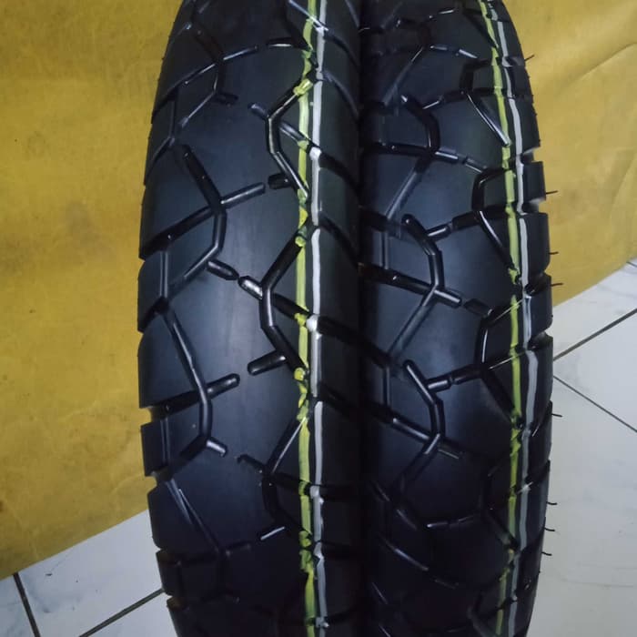 sepasang ban ukiran/suntikan ,motor Vario Beat mio