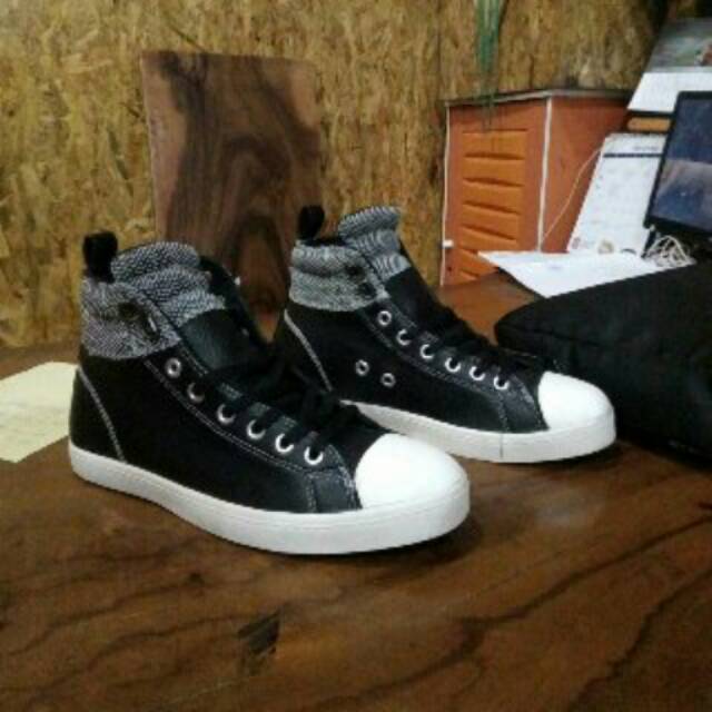 Converse leather