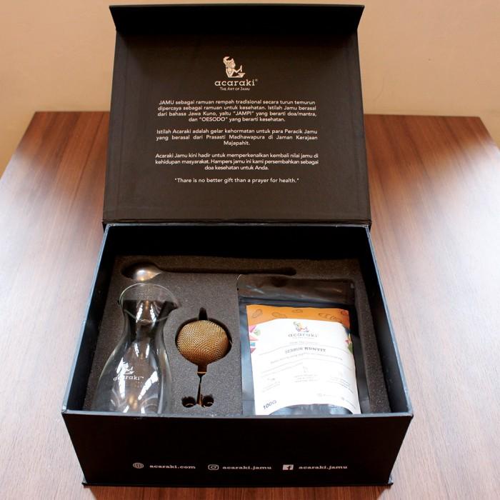 

Hampers | Hampers Acaraki Carafe