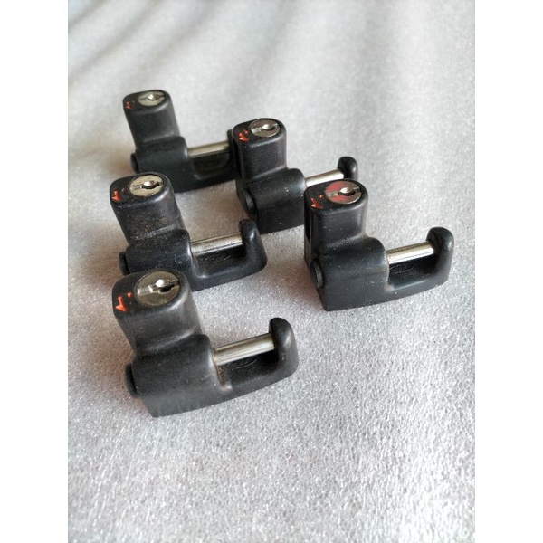 HELMET HOLDER/CANTOLAN HELM HONDA CB100 CB125