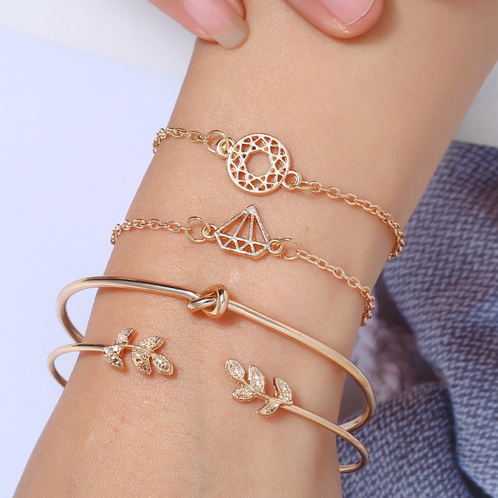Set Gelang Multilayer Bentuk Berlian Bahan Alloy Gaya Korea Untuk Wanita