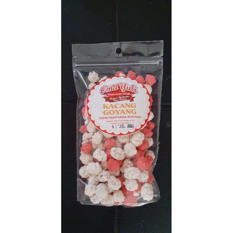 

Kacang Goyang Khas Manado Merk Oma Yuli 200 gram