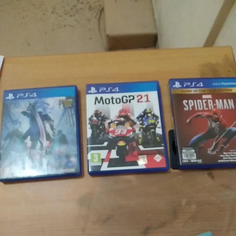 BD game PS 4, DMC5,Motogp21,spiderman GOTY