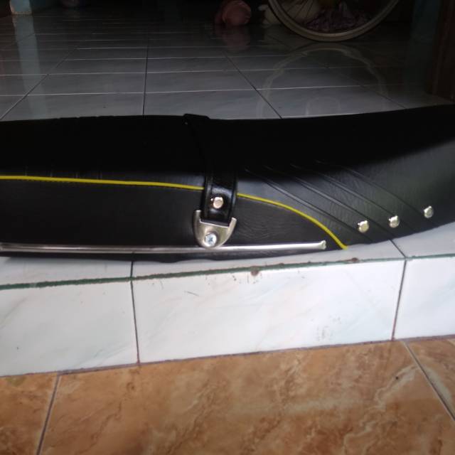Jok motor  Honda  Astrea grand bulus Astra sabit Honda Astrea impressa legenda2 fariasi Lis warna