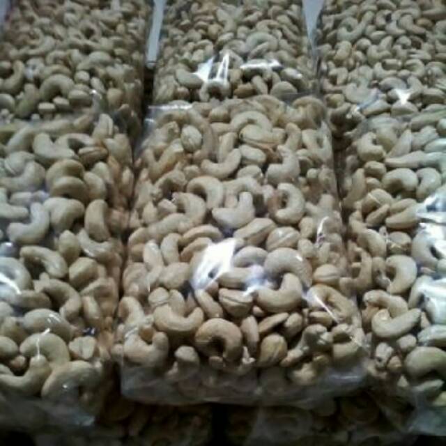 

Kacang mede/mete mentah super