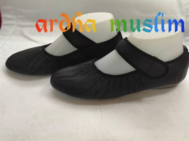 SEPATU HITAM  HAJI DAN UMROH WANITA