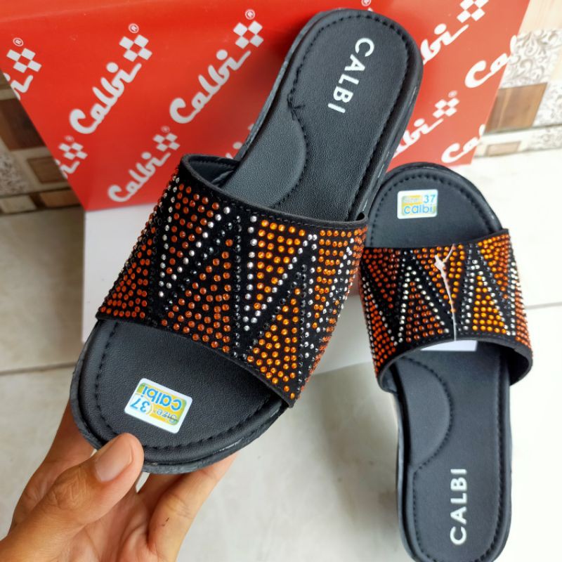 Sandal Calbi Slop SegitigaTinggi 5cm