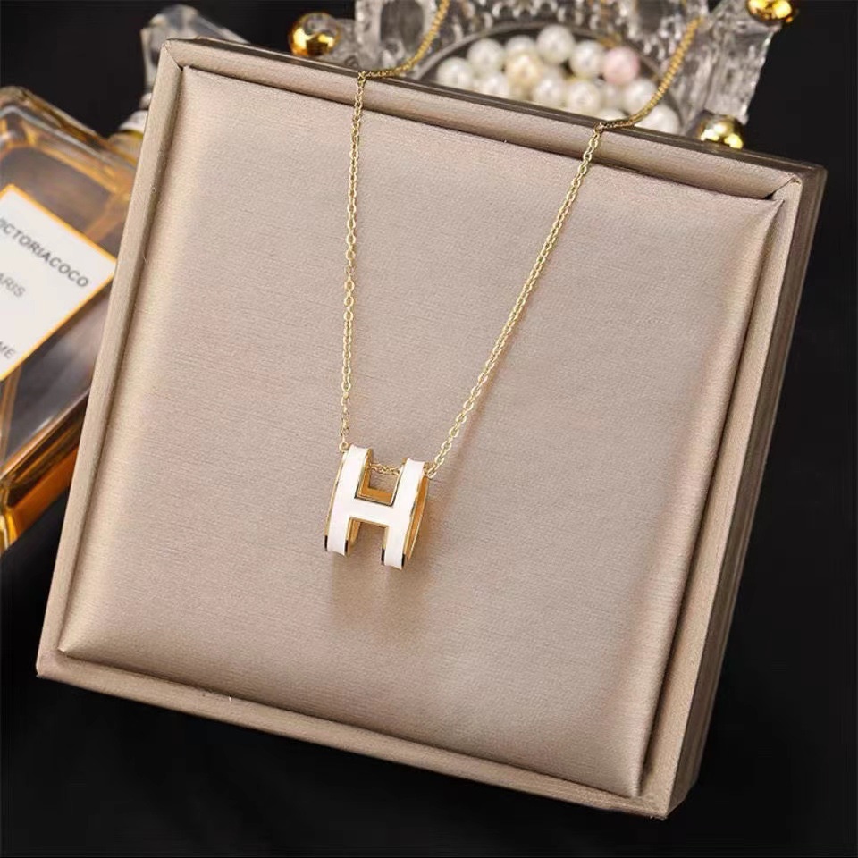 Kalung Liontin Huruf H Bahan Alloy Gaya Korea Untuk Wanita