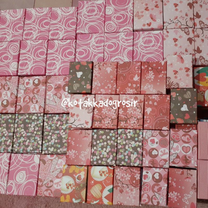 

CUSTOM BOX