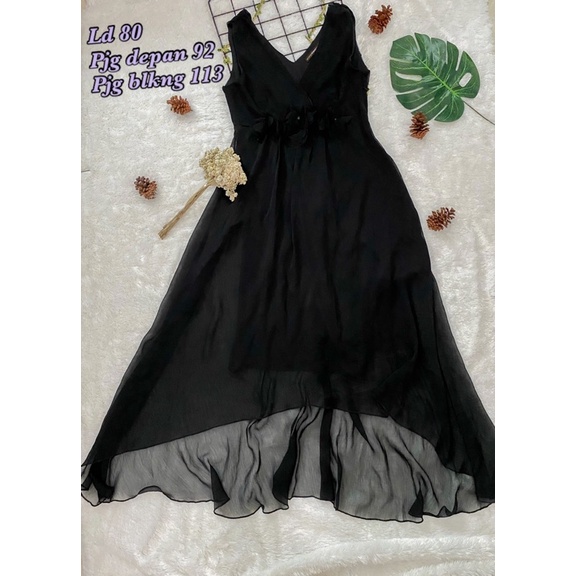 Dress Hitam Elegan
