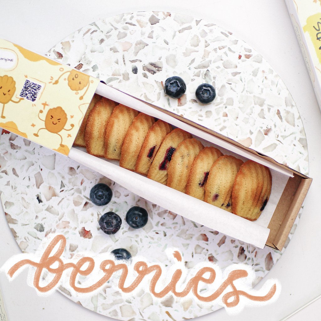 

Berries Mini Madeleine Box by MADS.