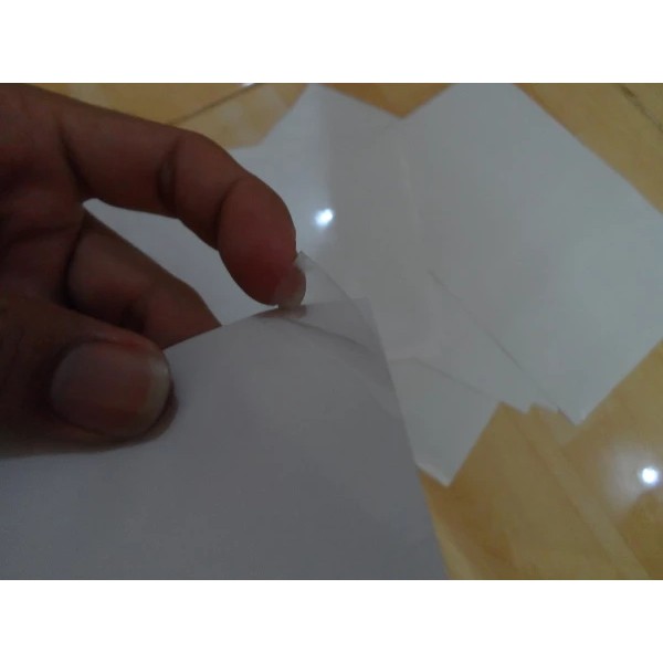 

Stiker / Sticker A5 Transparan Transparant bening (setengah ukuran A4)