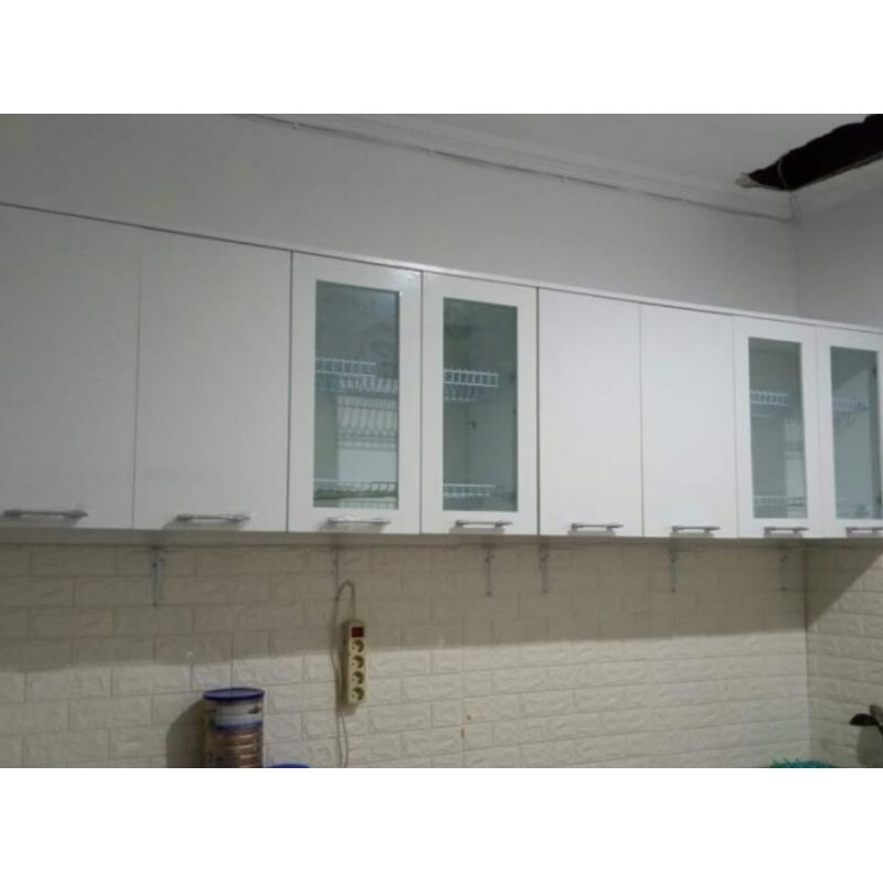 RAK PIRING LEMARI GANTUNG DAPUR 8 PINTU POLOS KACA
