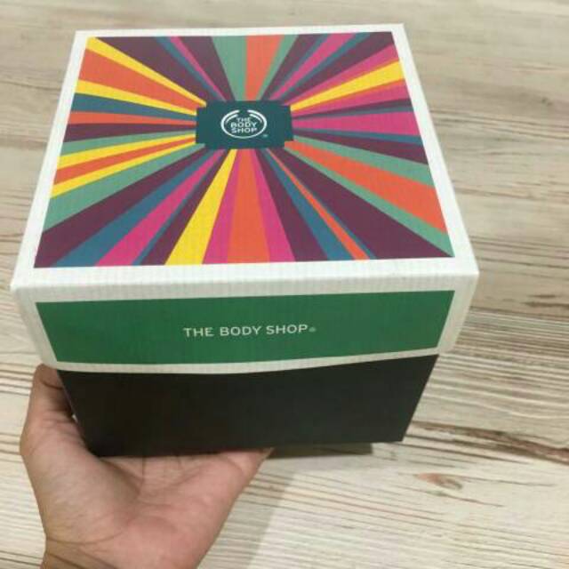 

The Body Shop Box Pelangi