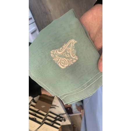 Signature Plain Paris AyuDyahAndari MINT