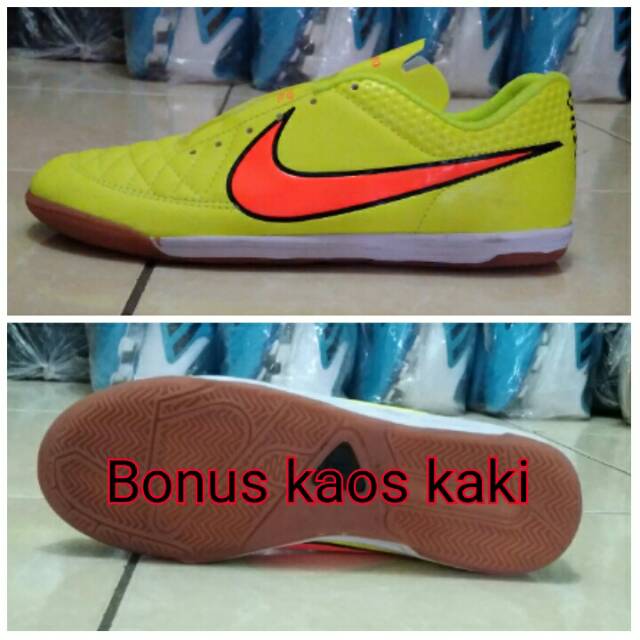 Bonus kaos  kaki  swpatu futsal  nike tiempo Shopee Indonesia