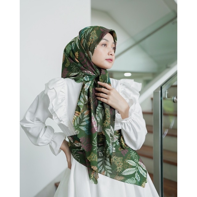 Koyu Hijab Segiempat kode New Leaf Square (autum series)