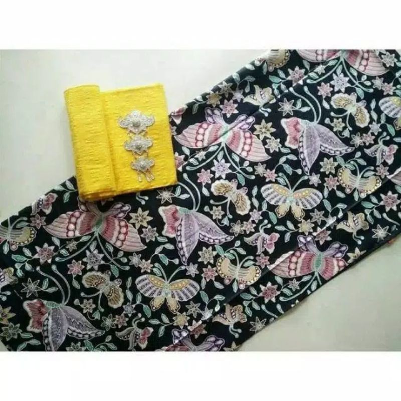kain batik solo kembang kupu hitam
