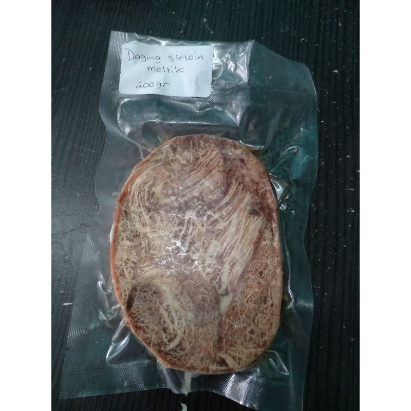 

Daging sirloin meltik tanpa lemak