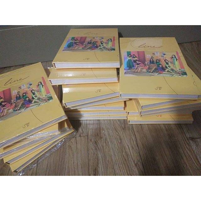 UNI.T 1st mini album "Line"