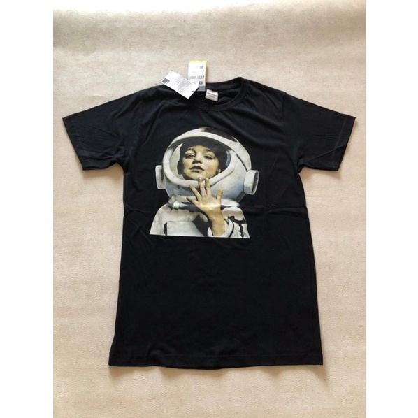 TSHIRT KAOS ACMI DE LAVIE KAOS ADLV ORIGINAL FULL TAG FREE STIKER KAOS DISTRO MURAH KAOS SUPER PREMI