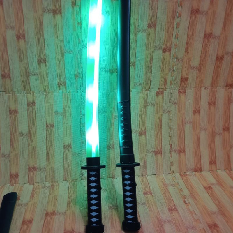 Mainan Pedang Samurai kantong ada Lampu dan Suara