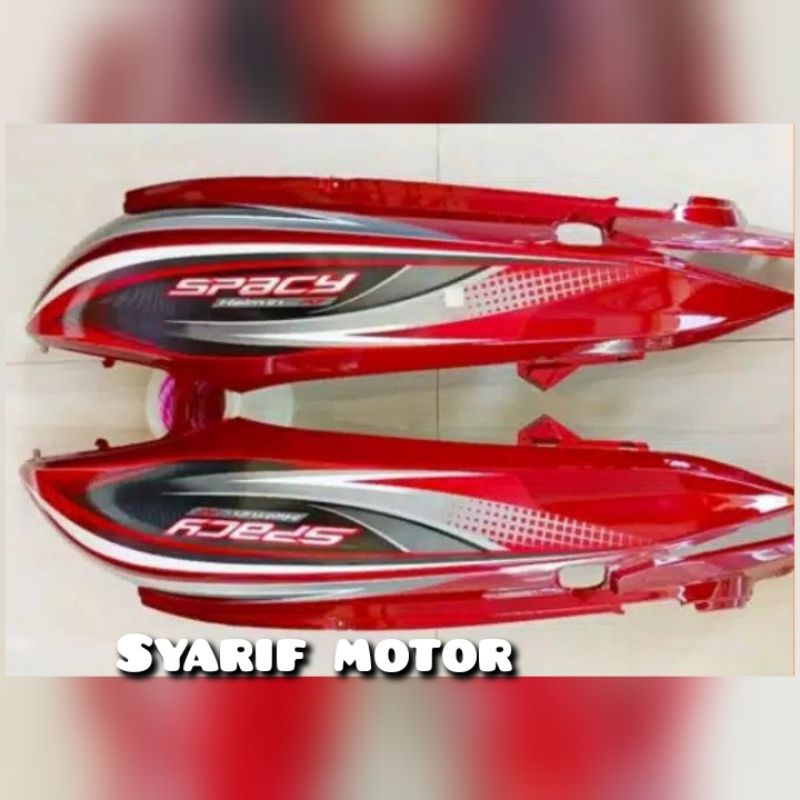 Cover Body - Body belakang spacy warna merah bersetrip