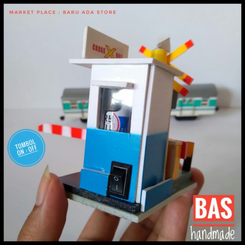 MINIATUR PALANG PINTU KERETA API PJL LAMPU DAN POS PENJAGA