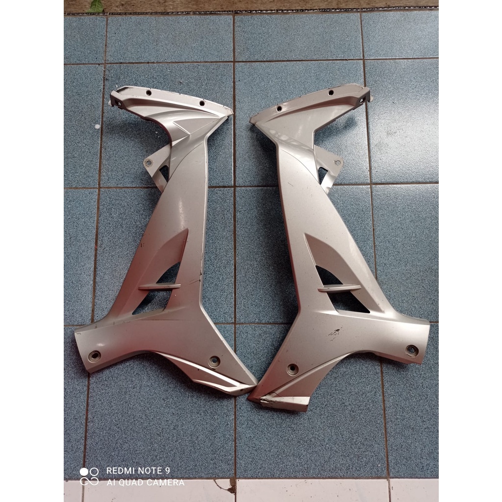 Sepasang Cover Body Sayap Dalam Yamaha Vega R New Ori