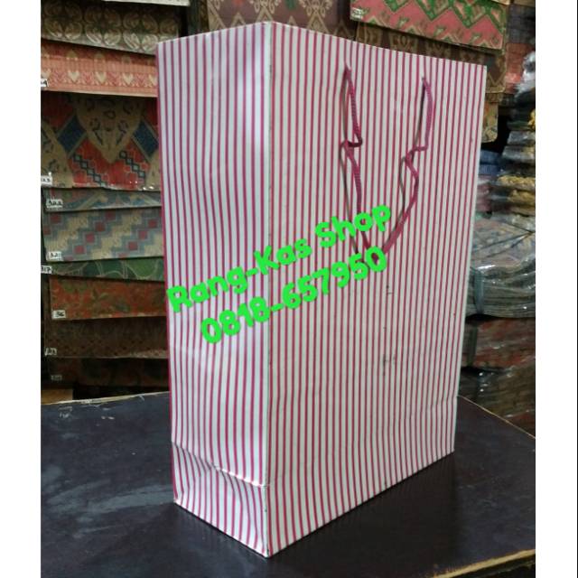 

Paper bag motif Garis Pink XL Karton Duplex Laminating doff