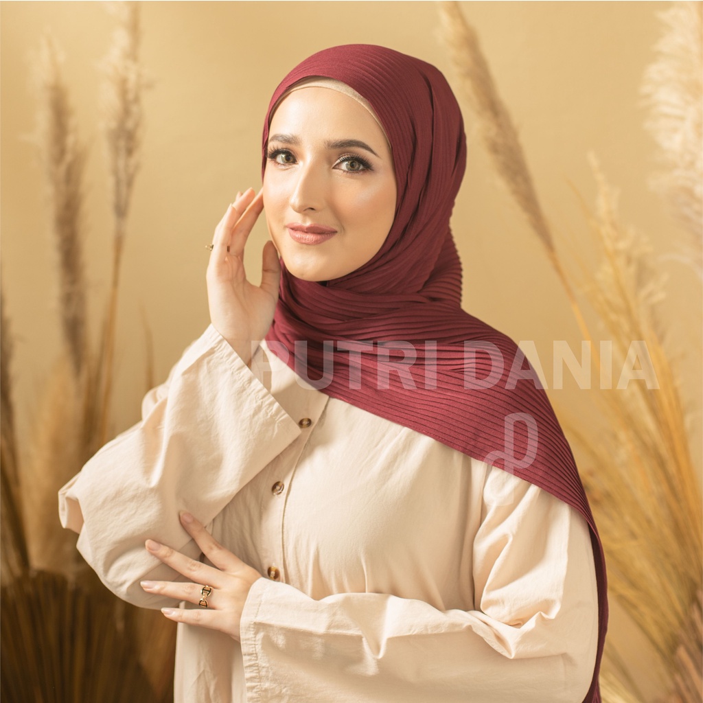 Putri Dania Pashmina Plisket Centi DIAMOND ukuran 180x75 cm