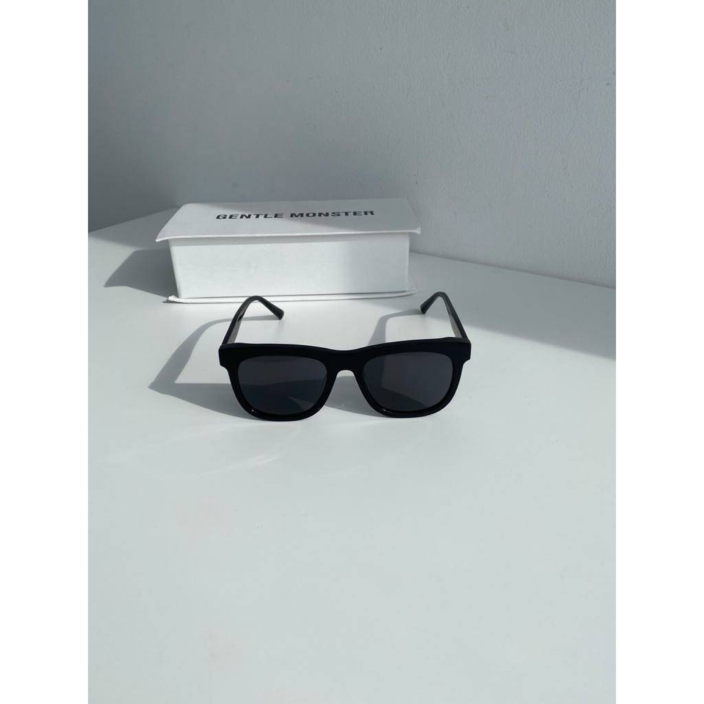 Gentle Monster W Back