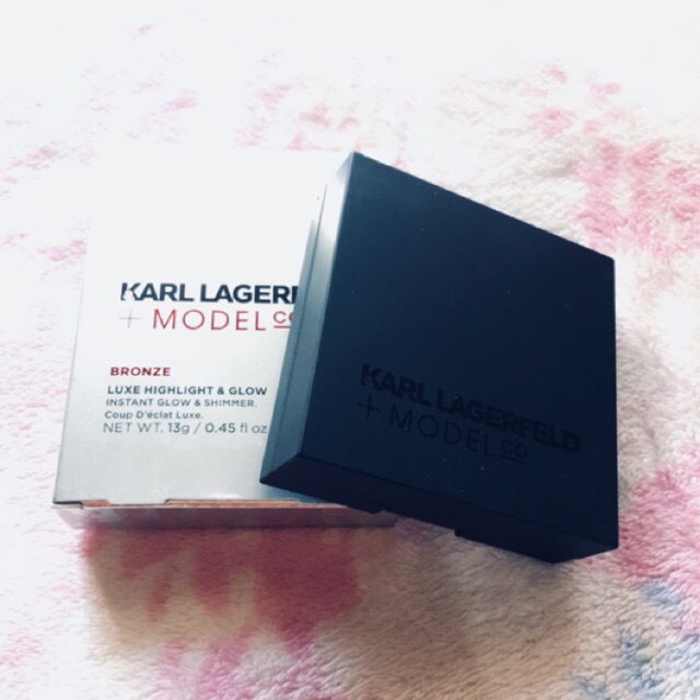 

Karl Lagerfeld Highlighter