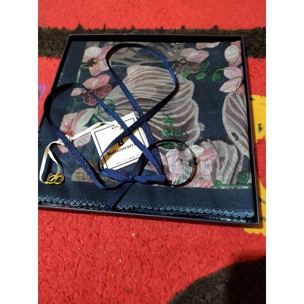 Buttonscarves The Sarsof Orchide Extended in NAVY