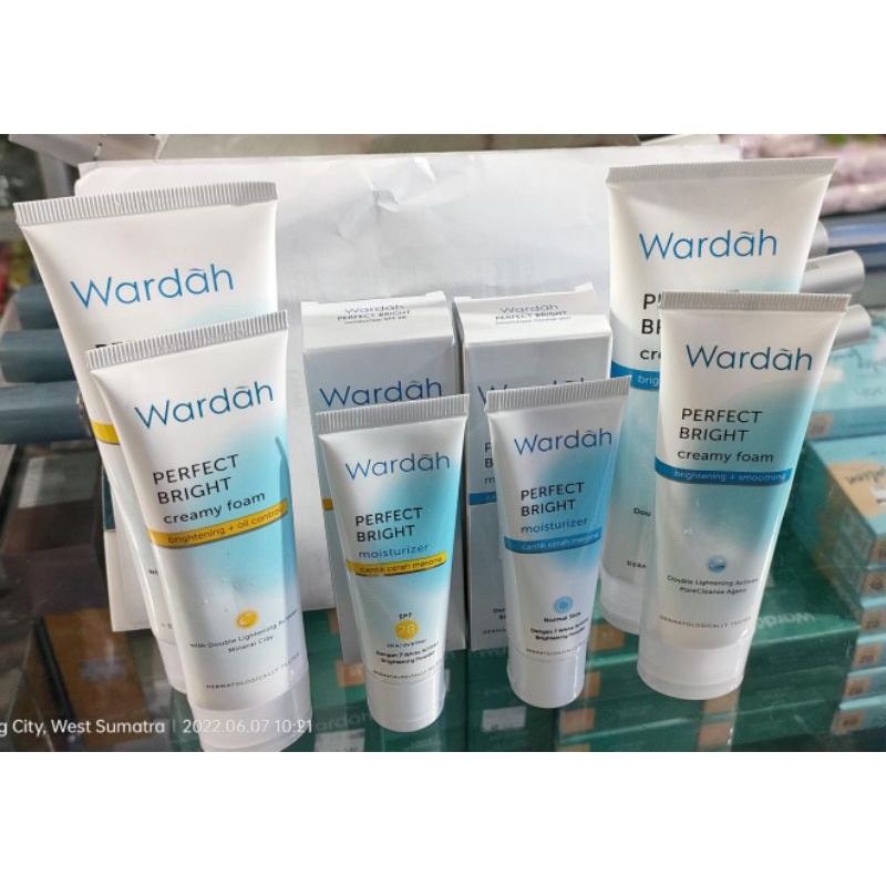 WARDAH PERFECT BRIGHT FACIAL FOAM