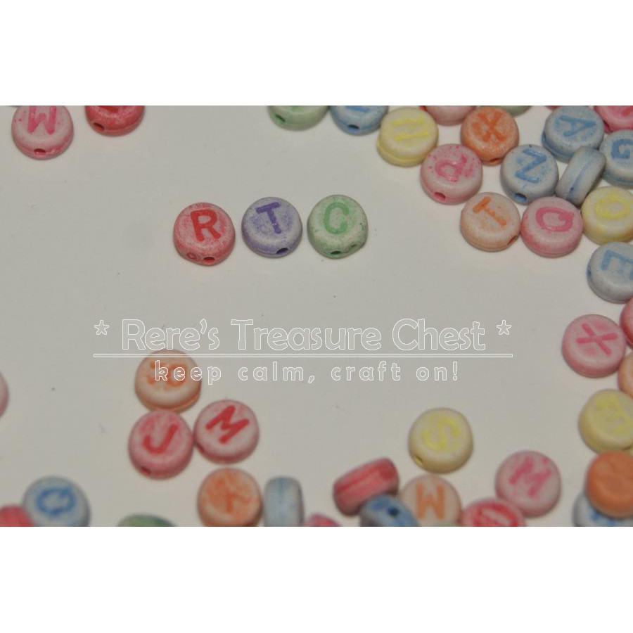 

Alphabet Beads / Manik Alfabet Pipih Kapur Warna-warni Cerah